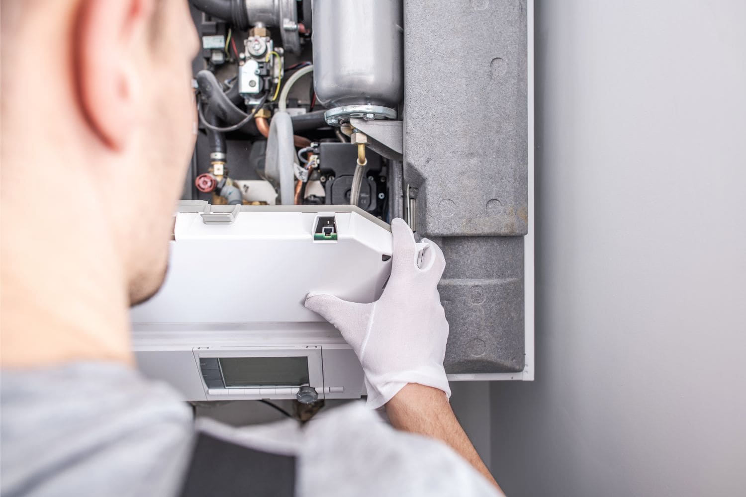 furnace repair specialist