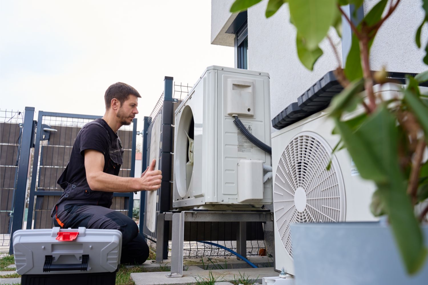 Heat Pump vs Air Conditioner: Which Is Better